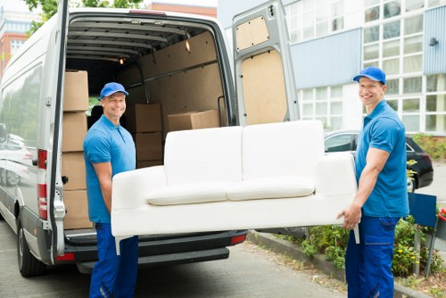 Moving truck service for homes and businesses in Northolt