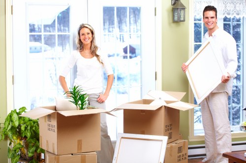 Local moving support for homes and businesses in Northolt